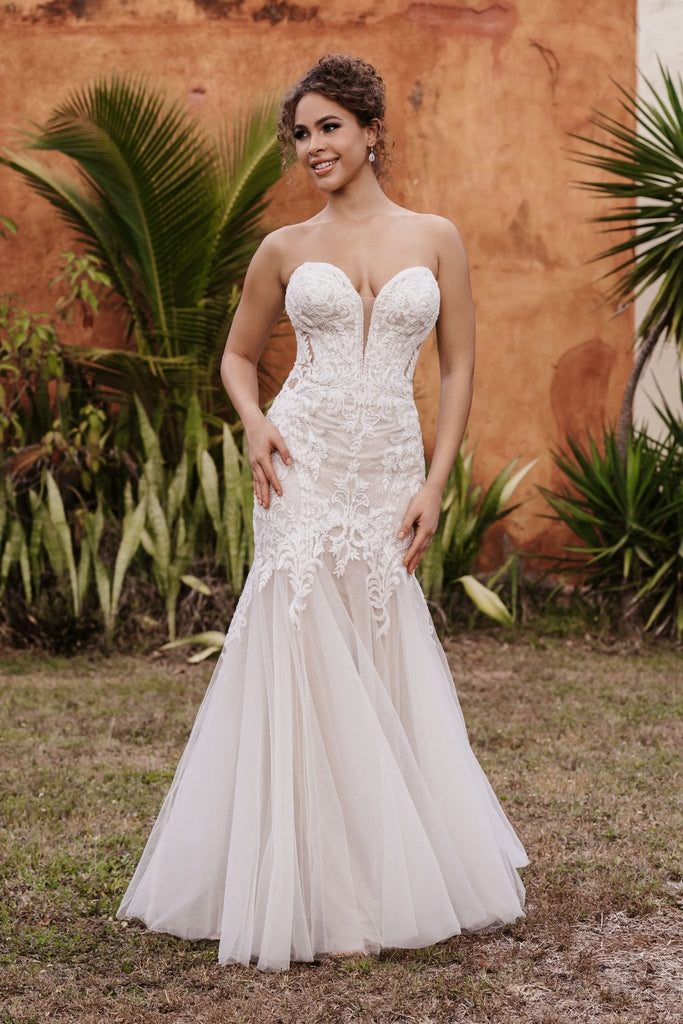 Allure Wedding Dress 9953 La Maison Bridal Boutique Ottawa Ontario