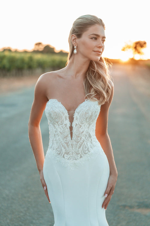 Allure Wedding Dress A1319 A1319 La Maison Bridal Boutique Ottawa Ontario