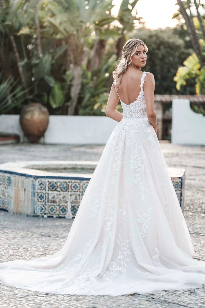 Allure Wedding Dresses R3754 R3754 La Maison Bridal Boutique Ottawa Ontario