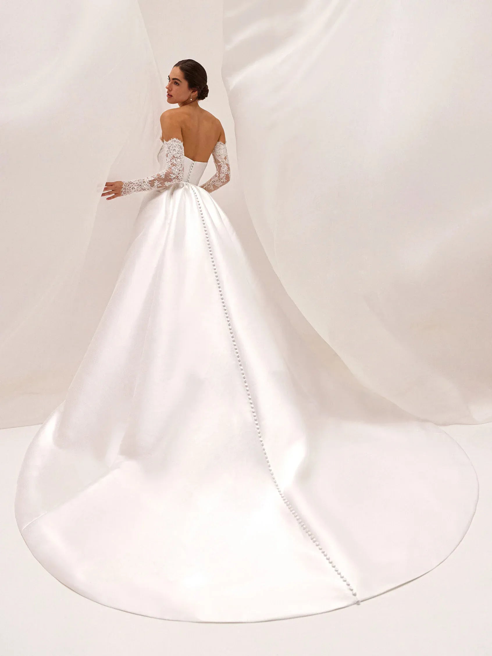 Pronovias Wedding Dress Aradite Aradite La Maison Bridal Boutique Ottawa Ontario