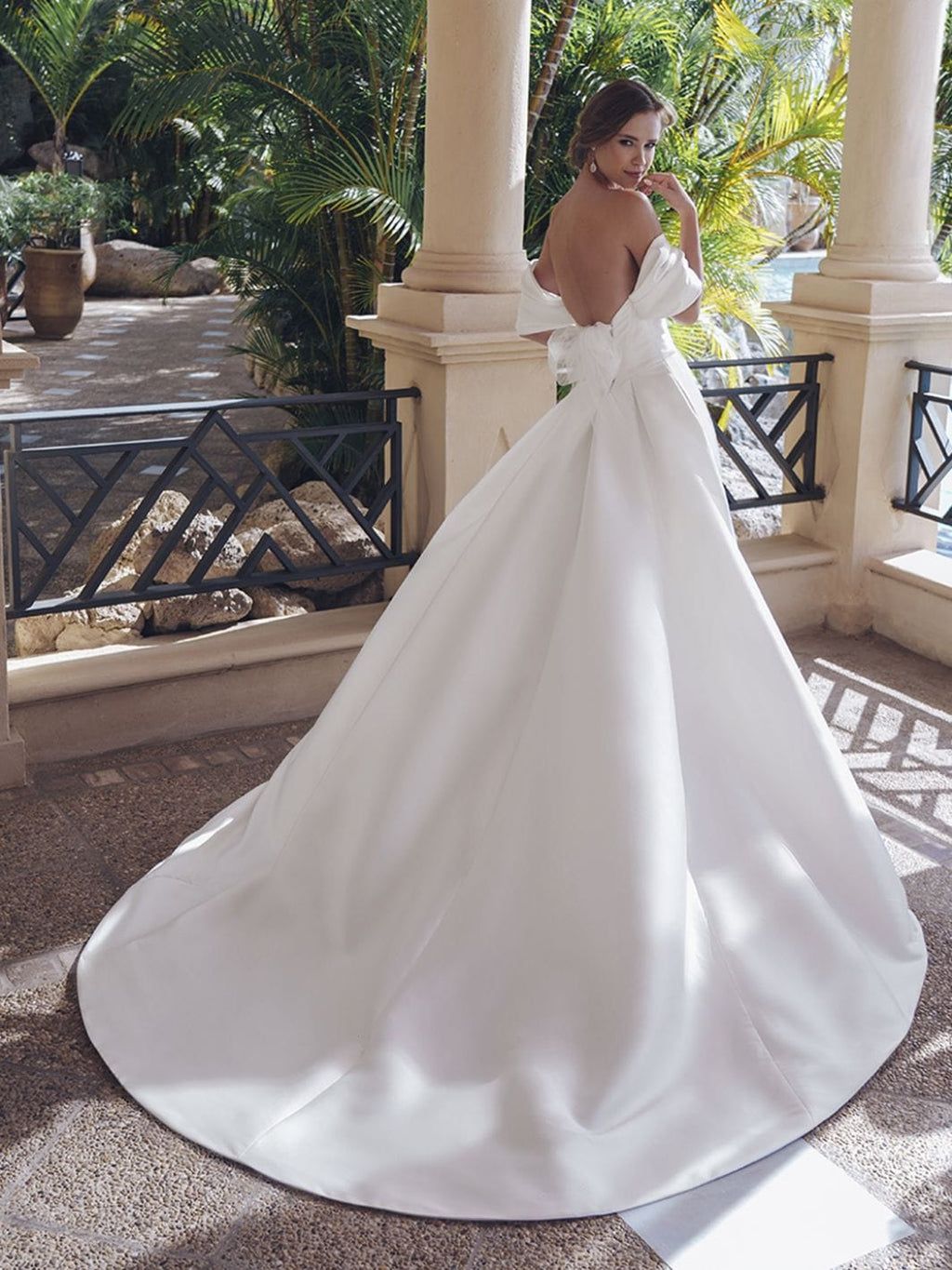 Blue by Enzoani Wedding Dress Sevilla Sevilla La Maison Bridal Boutique Ottawa Ontario
