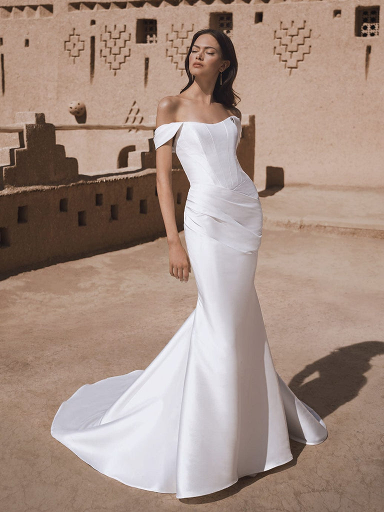 Blue by Enzoani Wedding Dress Tova Tova La Maison Bridal Boutique Ottawa Ontario