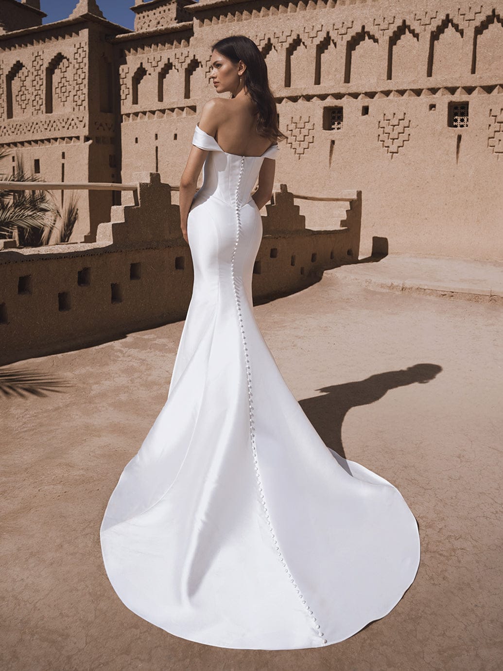 Blue by Enzoani Wedding Dress Tova Tova La Maison Bridal Boutique Ottawa Ontario