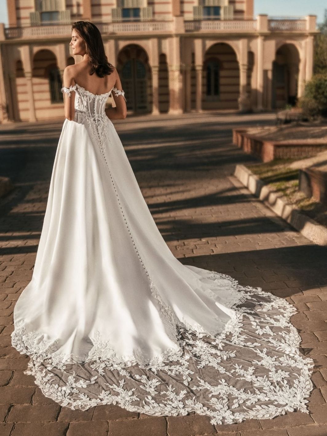Blue by Enzoani Wedding Dress Udell Udell La Maison Bridal Boutique Ottawa Ontario