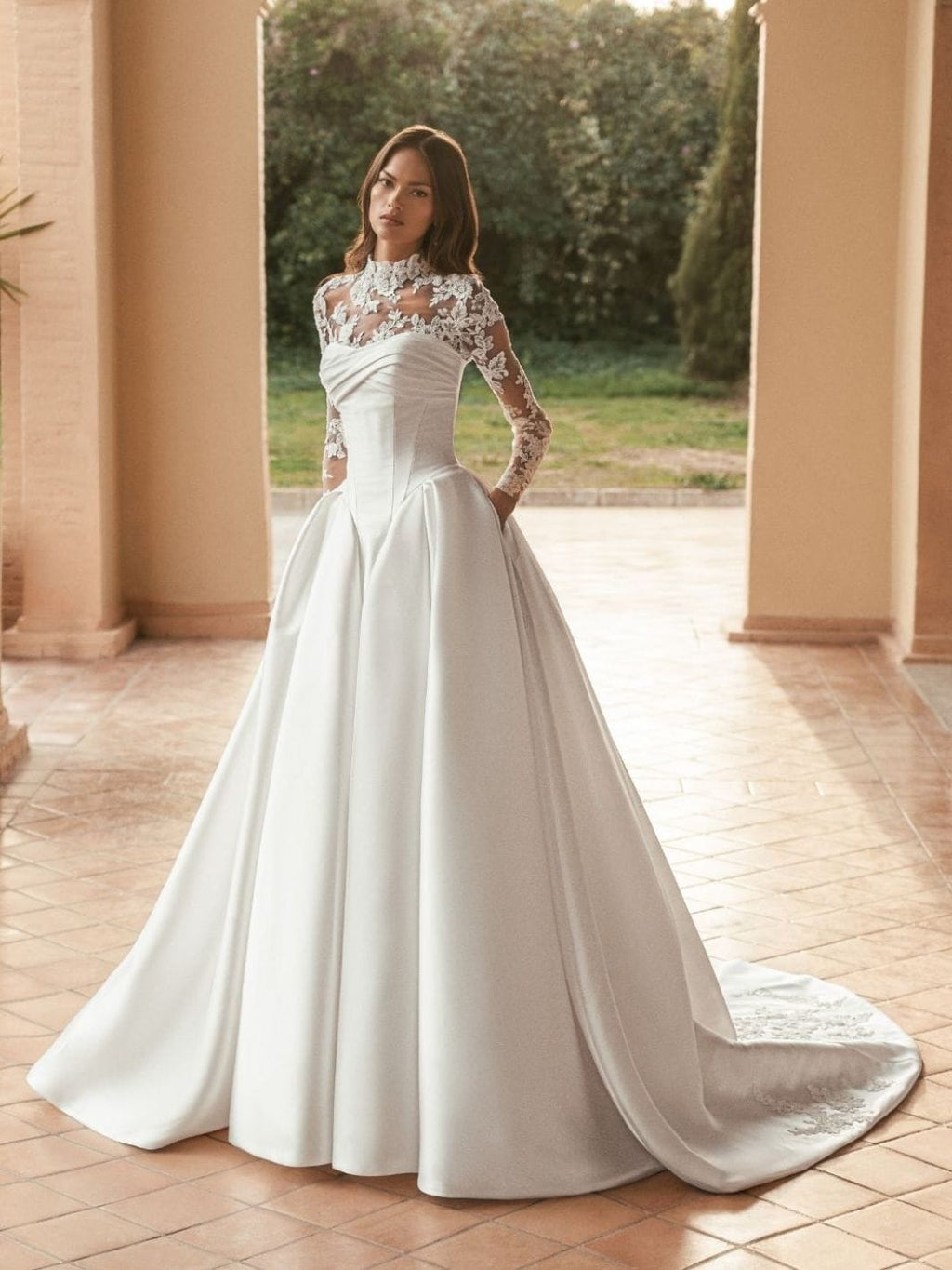 Blue by Enzoani Wedding Dress Ulani Ulani La Maison Bridal Boutique Ottawa Ontario