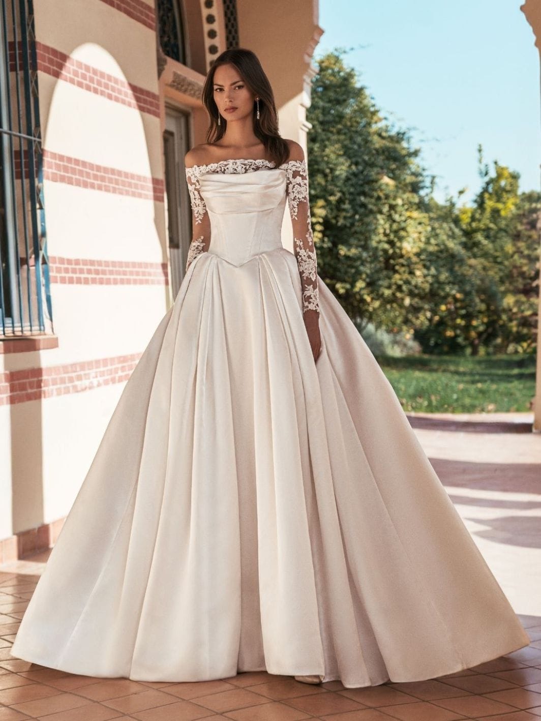Blue by Enzoani Wedding Dress Usola Usola La Maison Bridal Boutique Ottawa Ontario