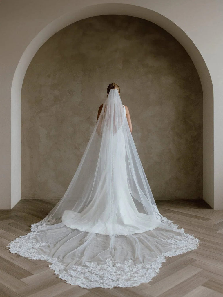 Chic Bridals Bridal Veils Dayna Veil La Maison Bridal Boutique Ottawa Ontario