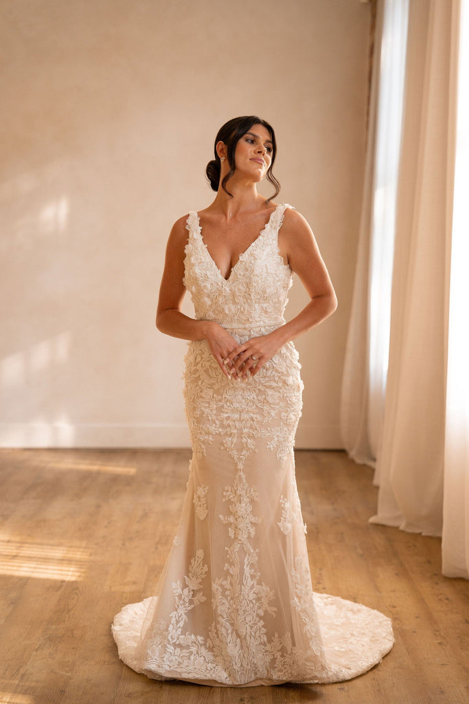 Chic Bridals Wedding Dress Fantasia La Maison Bridal Boutique Ottawa Ontario