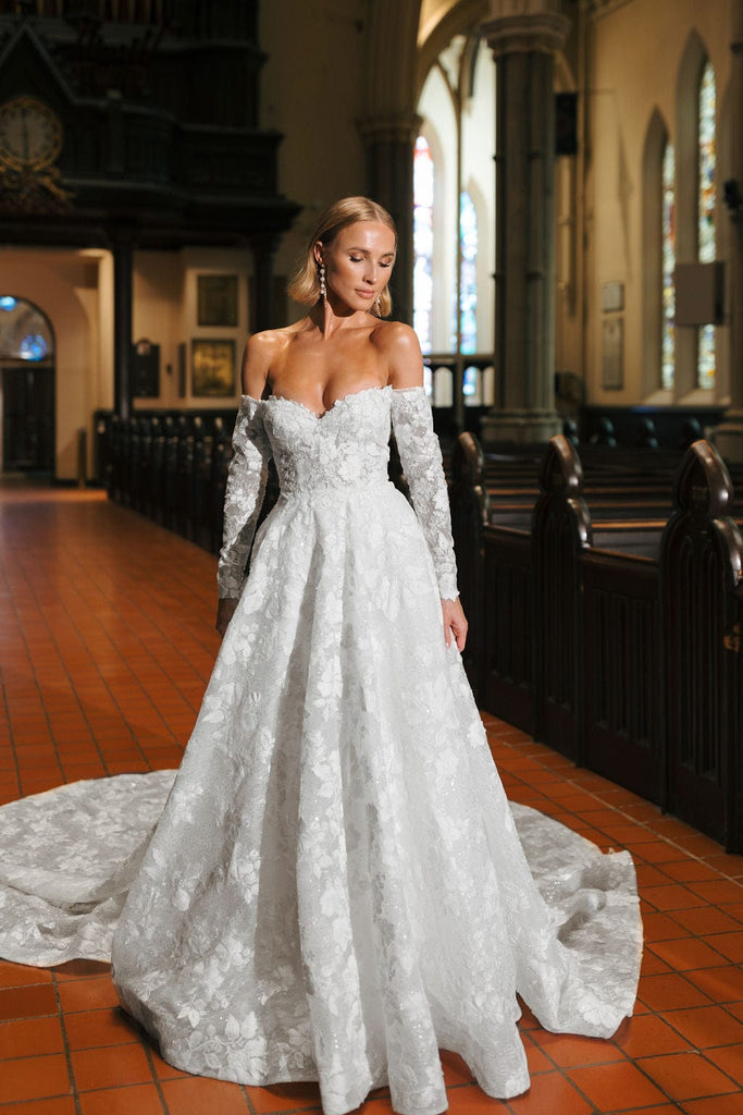 Chic Bridals Wedding Dress Fia La Maison Bridal Boutique Ottawa Ontario