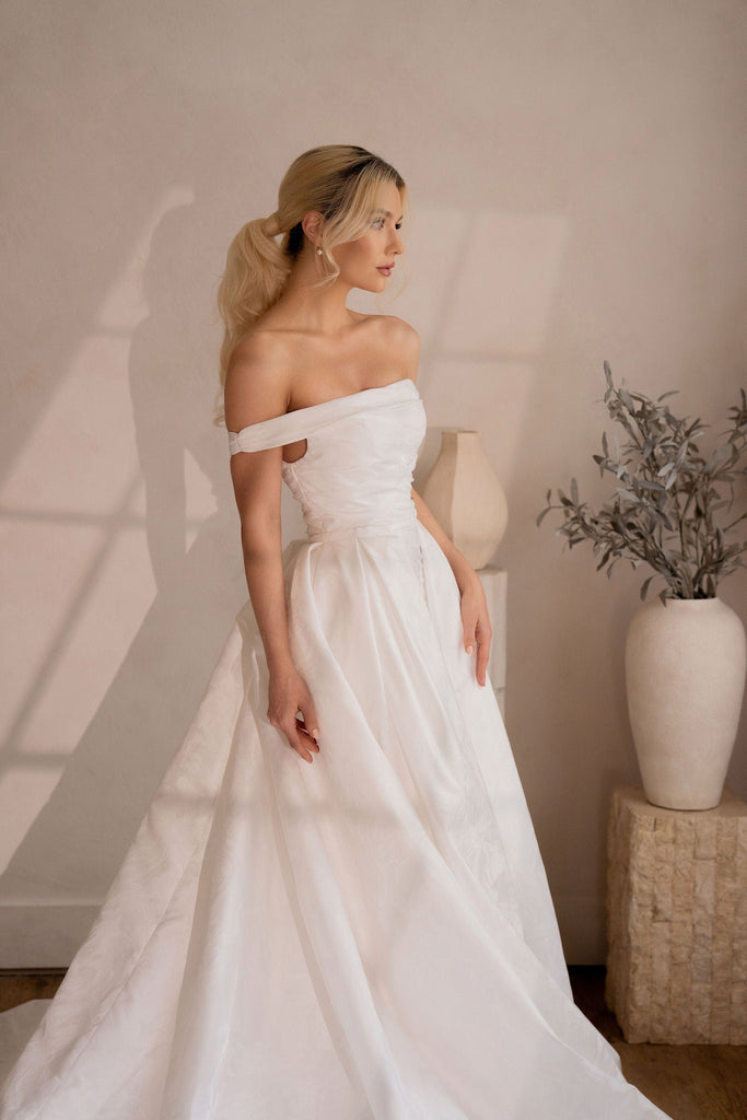 Chic Bridals Wedding Dress Finley La Maison Bridal Boutique Ottawa Ontario