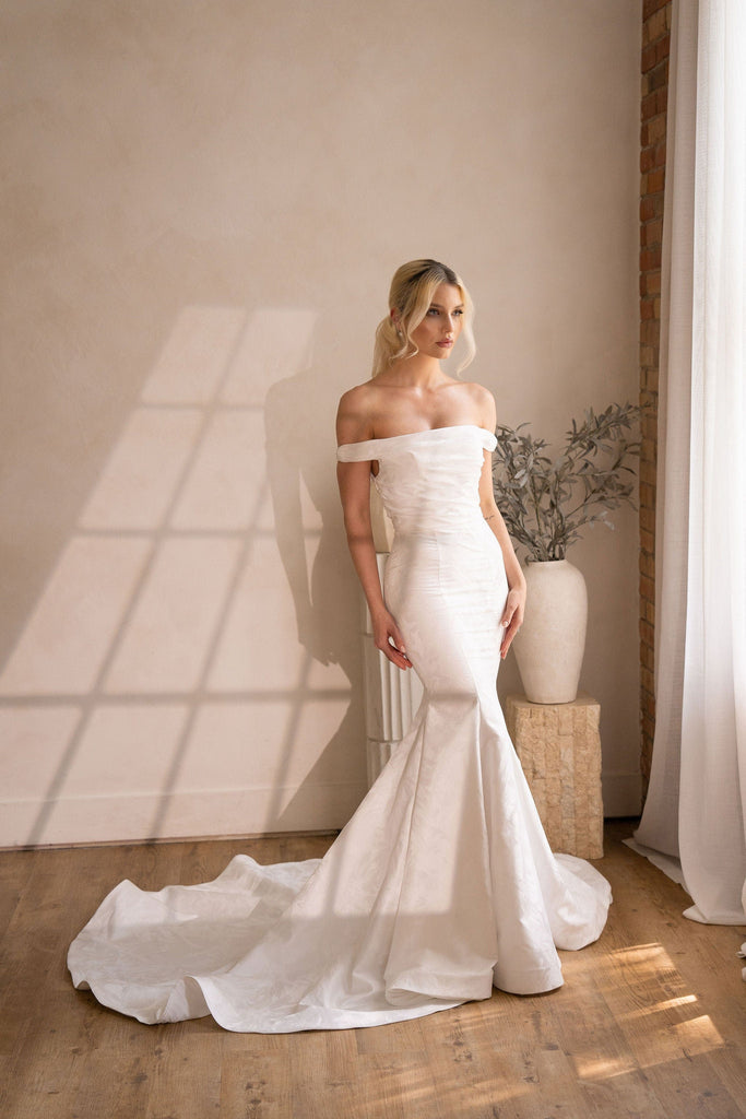 Chic Bridals Wedding Dress Finley La Maison Bridal Boutique Ottawa Ontario