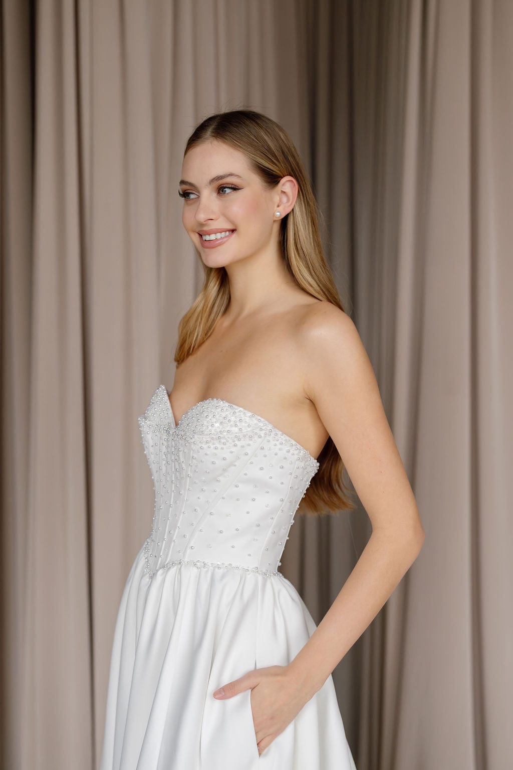 Chic Bridals Wedding Dress Gabby Gabby La Maison Bridal Boutique Ottawa Ontario