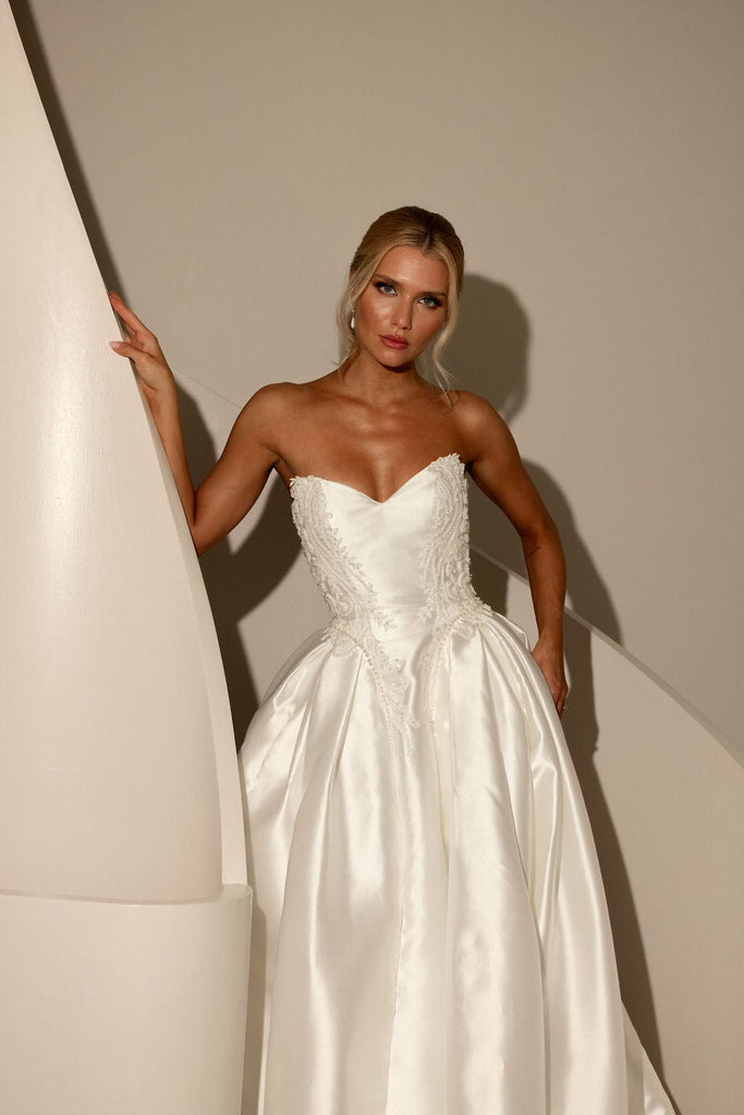 Chic Bridals Wedding Dress Gaelle Gaelle La Maison Bridal Boutique Ottawa Ontario