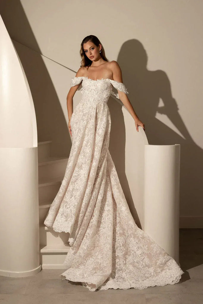 Chic Bridals Wedding Dress Gem Gem La Maison Bridal Boutique Ottawa Ontario