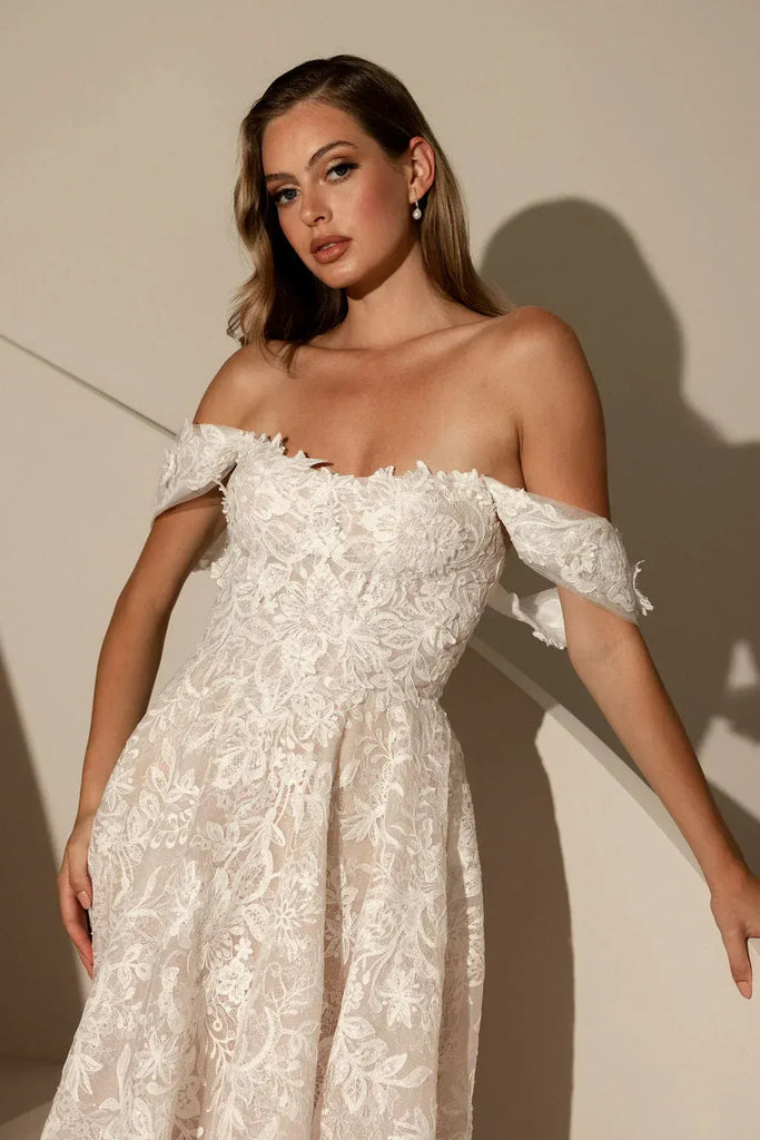 Chic Bridals Wedding Dress Gem Gem La Maison Bridal Boutique Ottawa Ontario