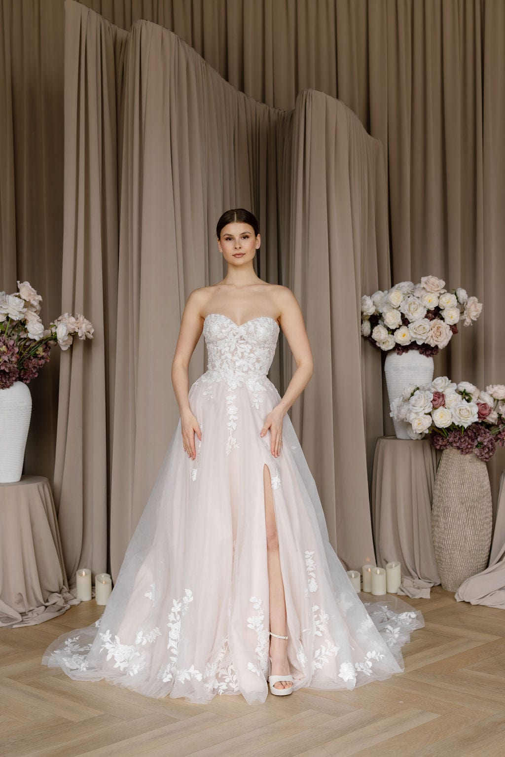 Chic Bridals Wedding Dress Gentian Gentian La Maison Bridal Boutique Ottawa Ontario
