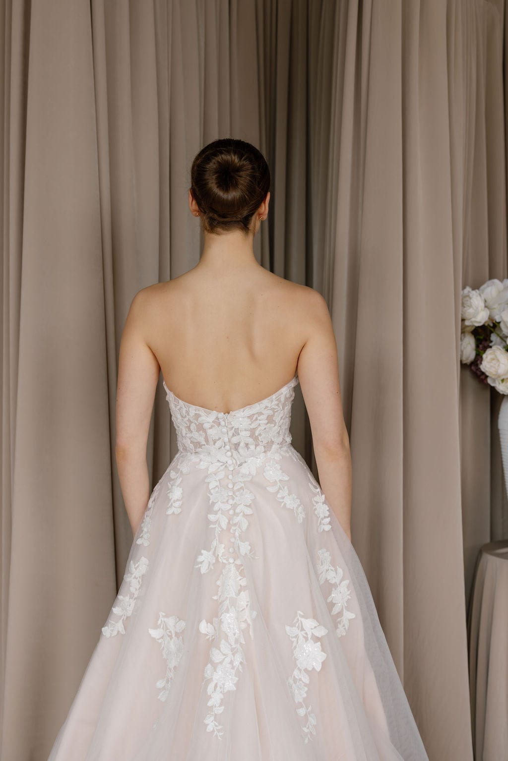 Chic Bridals Wedding Dress Gentian Gentian La Maison Bridal Boutique Ottawa Ontario