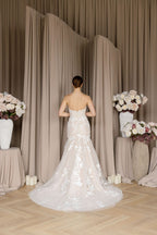 Chic Bridals Wedding Dress Geranium Geranium La Maison Bridal Boutique Ottawa Ontario