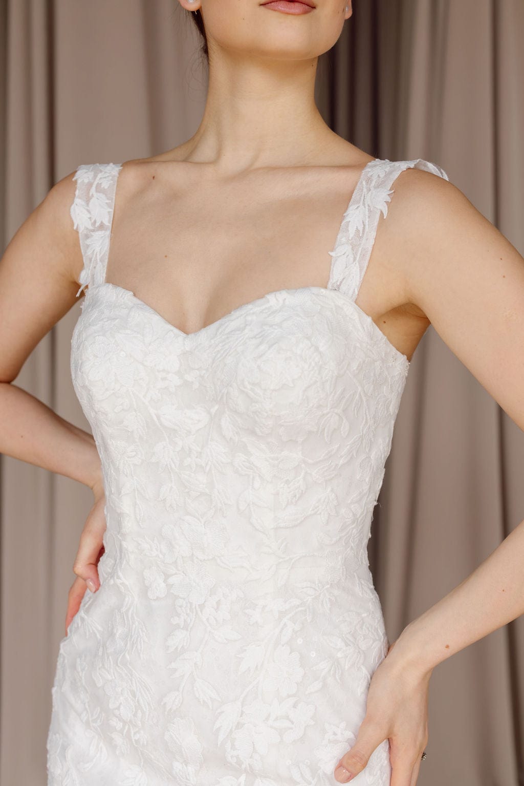 Chic Bridals Wedding Dress Giana Giana La Maison Bridal Boutique Ottawa Ontario