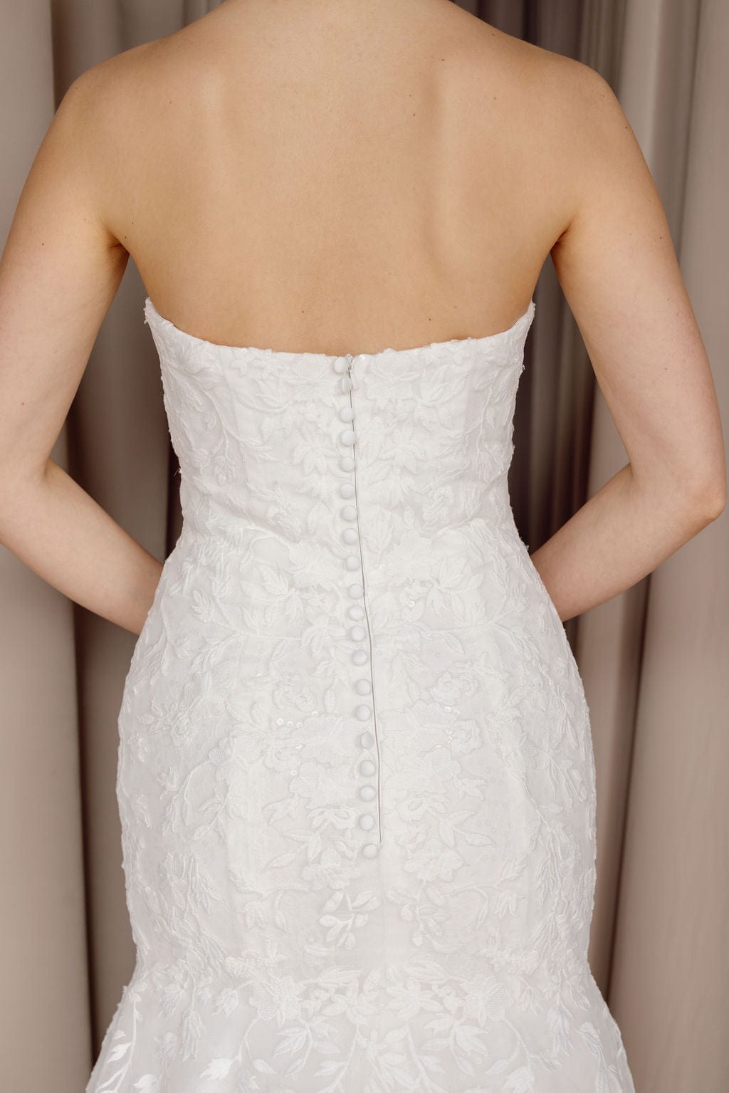 Chic Bridals Wedding Dress Giana Giana La Maison Bridal Boutique Ottawa Ontario
