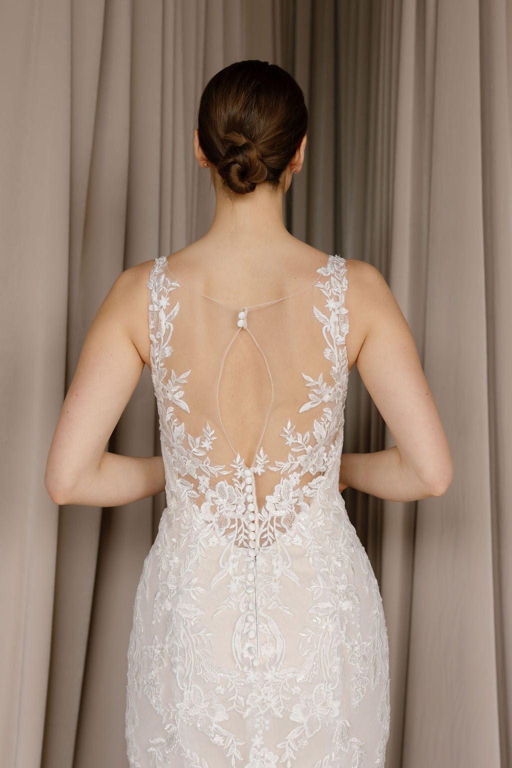 Chic Bridals Wedding Dress Gillian Gillian La Maison Bridal Boutique Ottawa Ontario
