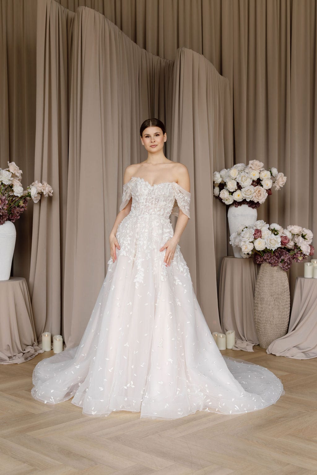 Chic Bridals Wedding Dress Gladiolus Gladiolus La Maison Bridal Boutique Ottawa Ontario
