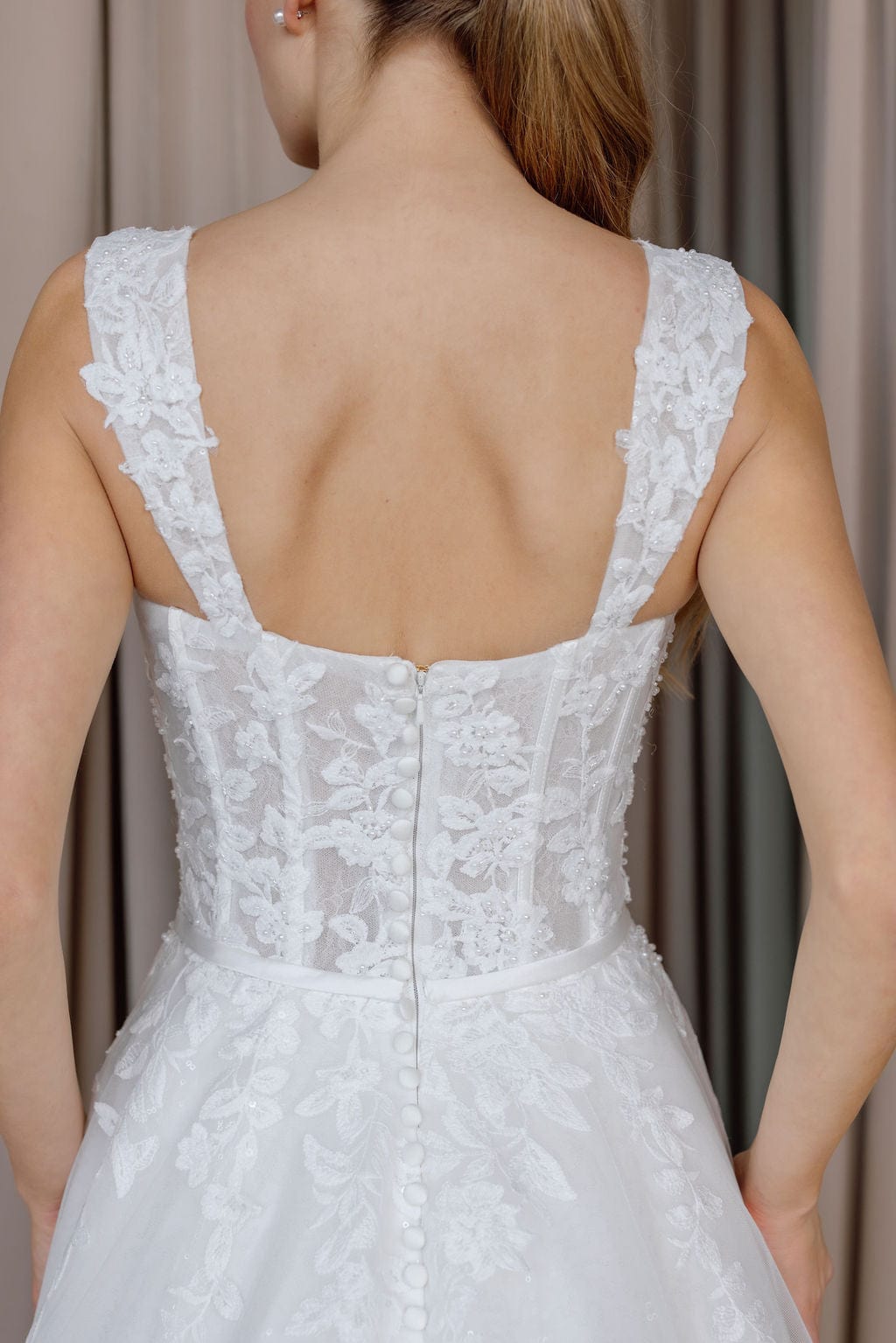 Chic Bridals Wedding Dress Gracen Gracen La Maison Bridal Boutique Ottawa Ontario