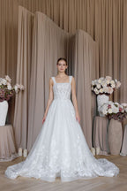 Chic Bridals Wedding Dress Gracen Gracen La Maison Bridal Boutique Ottawa Ontario