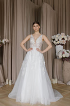Chic Bridals Wedding Dress Greta Greta La Maison Bridal Boutique Ottawa Ontario