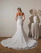 Chic Bridals Wedding Dress Hadriana Hadriana La Maison Bridal Boutique Ottawa Ontario