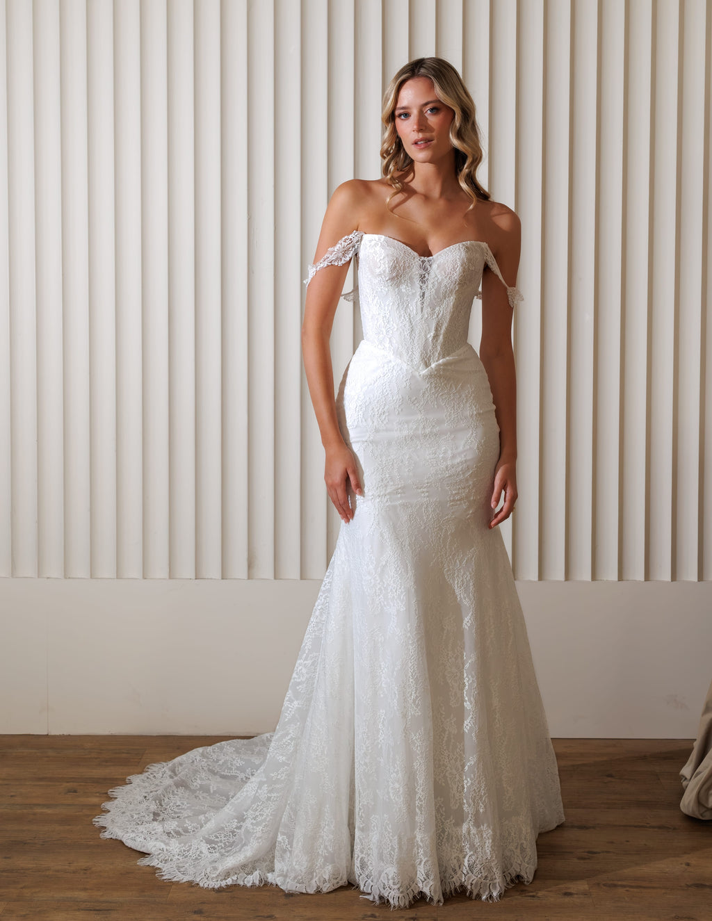 Chic Bridals Wedding Dress Halina Halina La Maison Bridal Boutique Ottawa Ontario