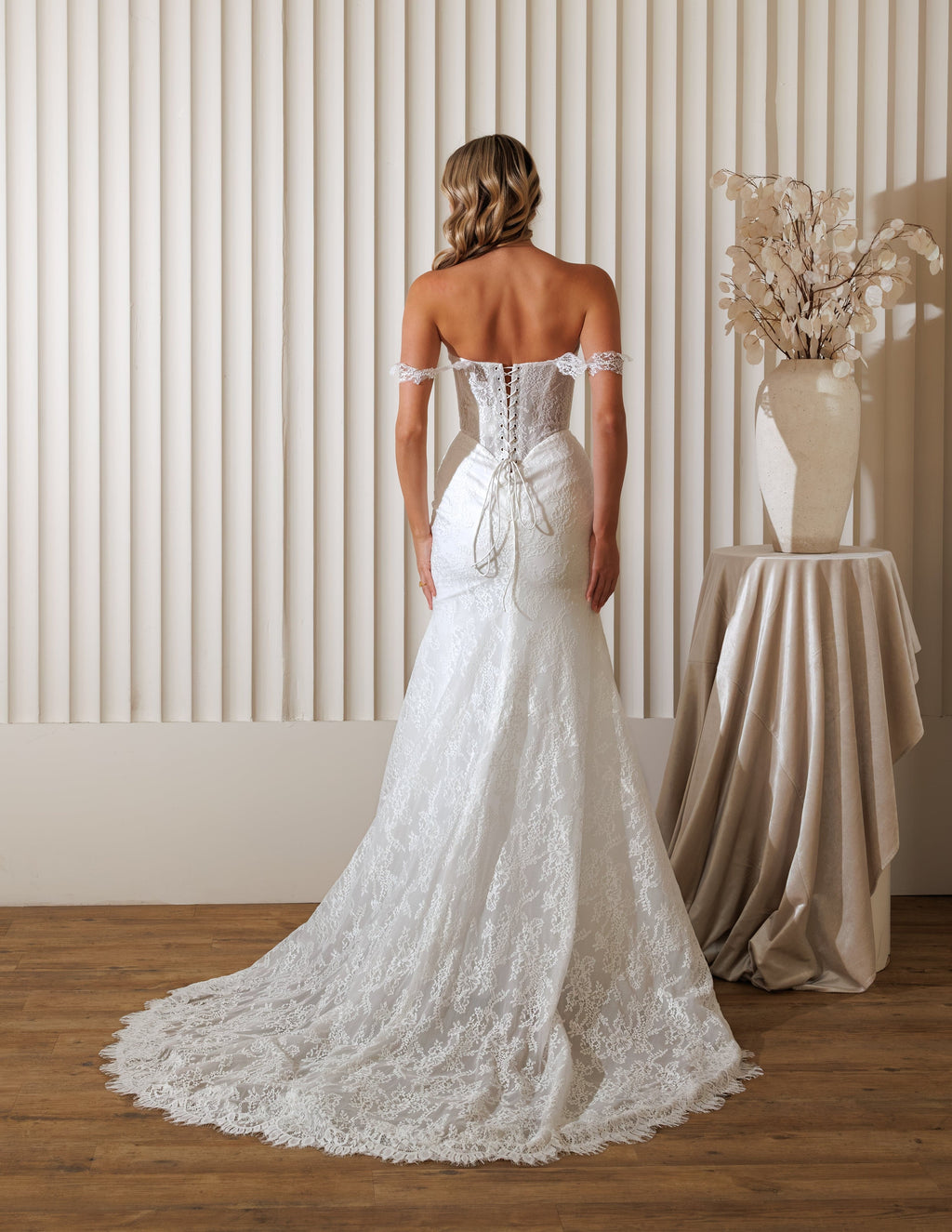Chic Bridals Wedding Dress Halina Halina La Maison Bridal Boutique Ottawa Ontario