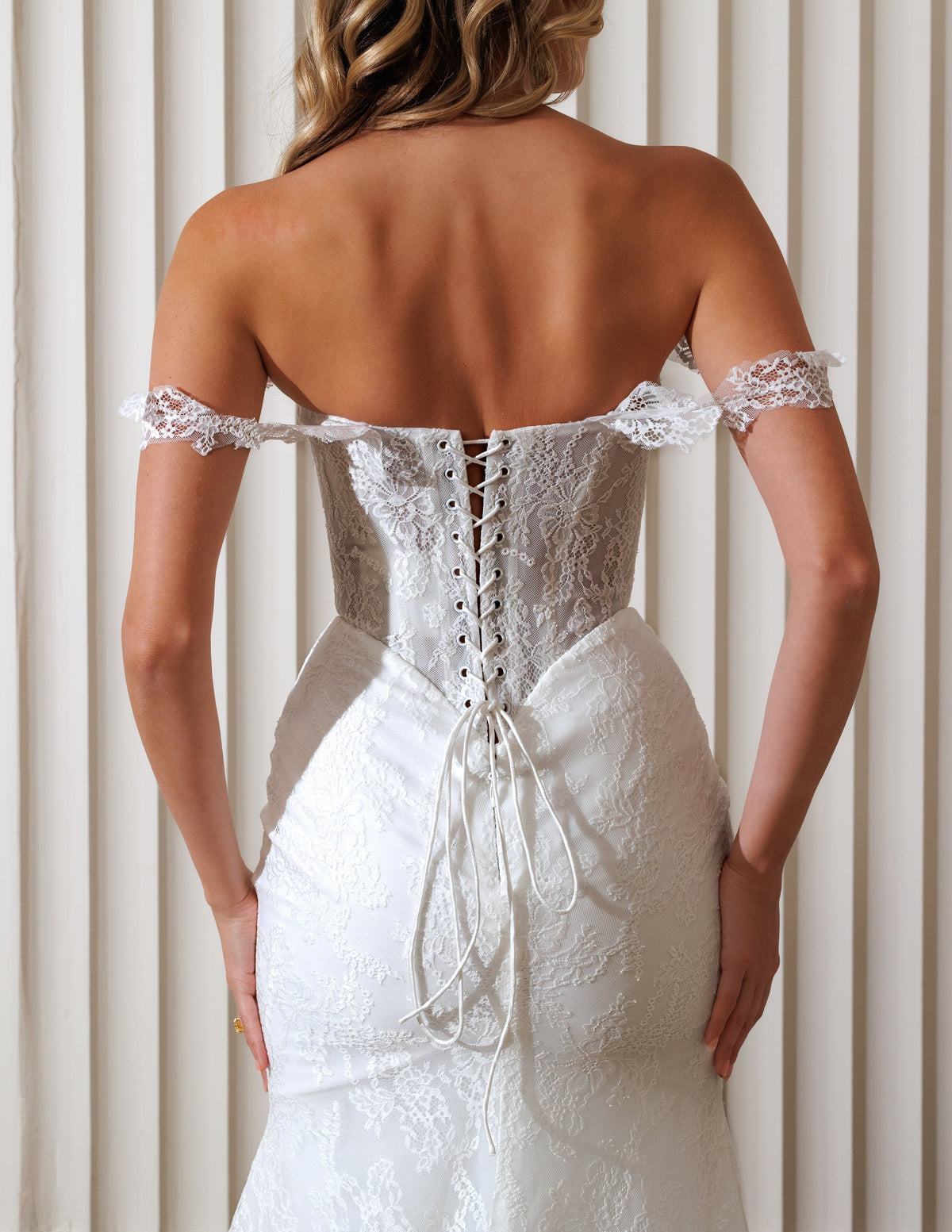 Chic Bridals Wedding Dress Halina Halina La Maison Bridal Boutique Ottawa Ontario