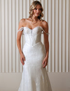 Chic Bridals Wedding Dress Halina Halina La Maison Bridal Boutique Ottawa Ontario