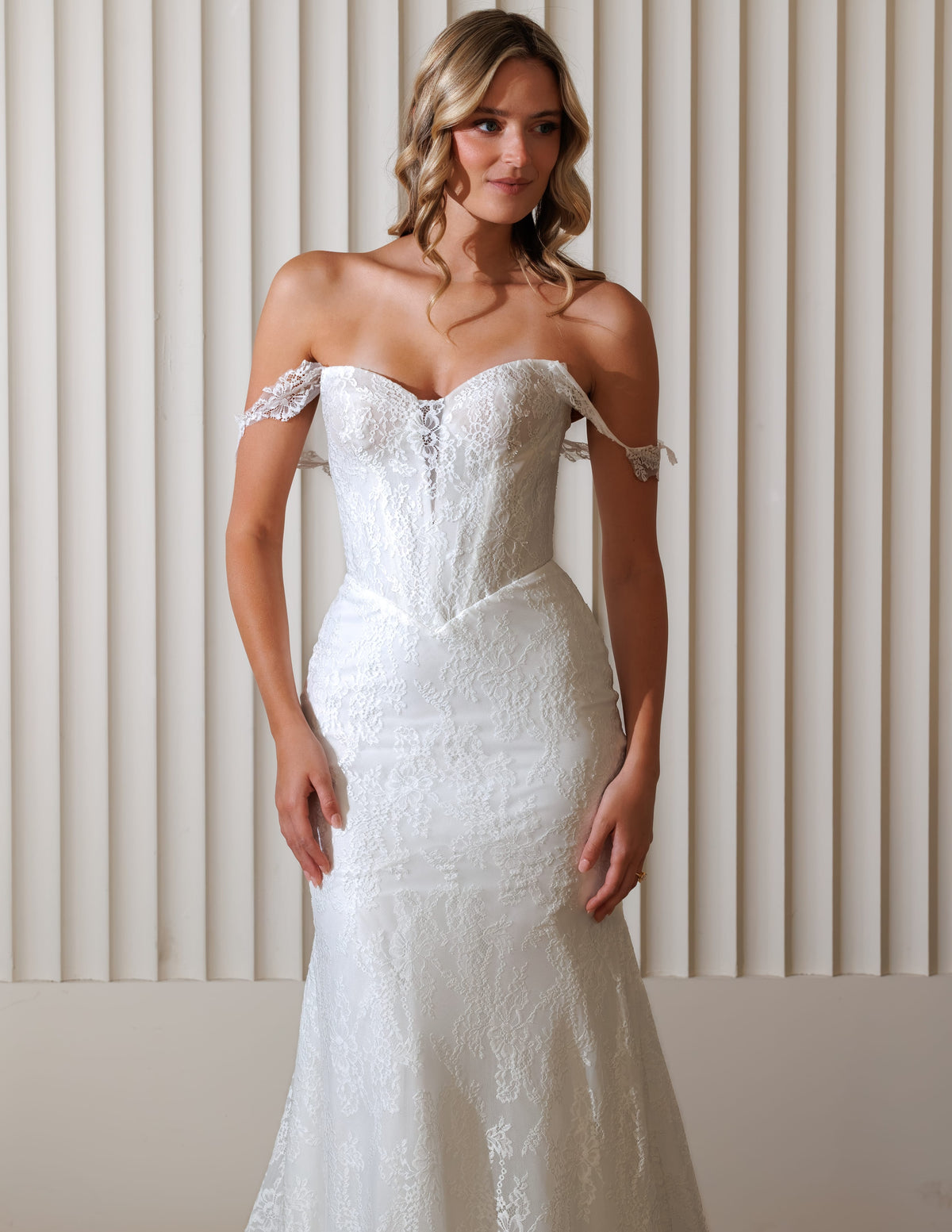Chic Bridals Wedding Dress Halina Halina La Maison Bridal Boutique Ottawa Ontario