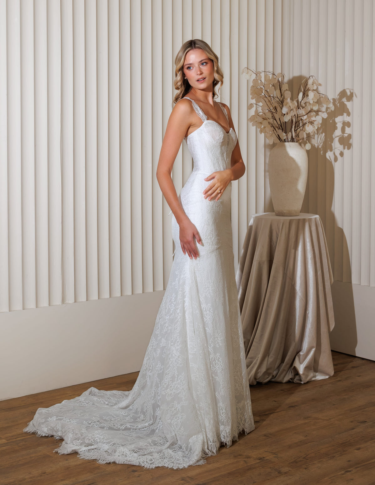 Chic Bridals Wedding Dress Halina Halina La Maison Bridal Boutique Ottawa Ontario
