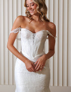 Chic Bridals Wedding Dress Halina Halina La Maison Bridal Boutique Ottawa Ontario