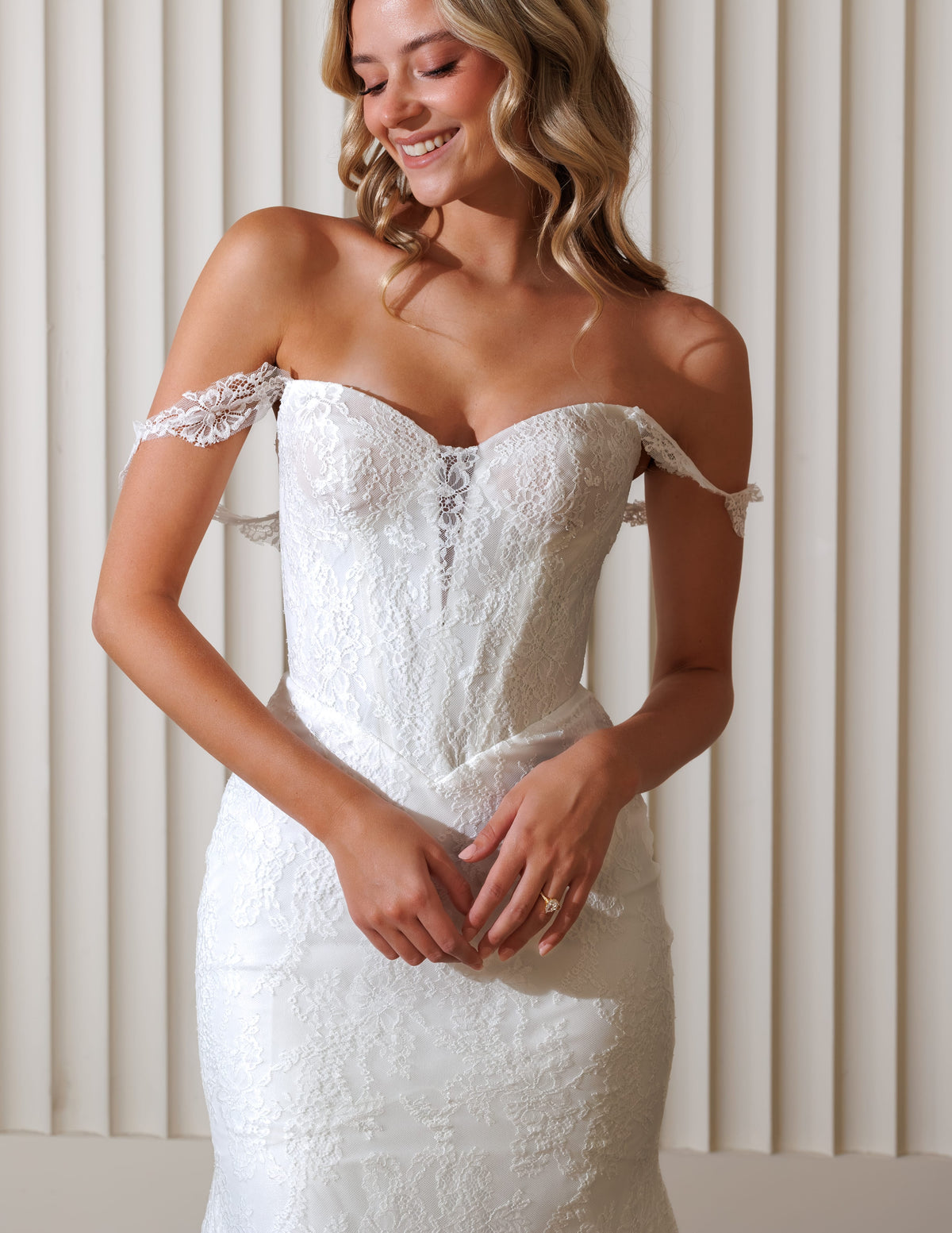 Chic Bridals Wedding Dress Halina Halina La Maison Bridal Boutique Ottawa Ontario