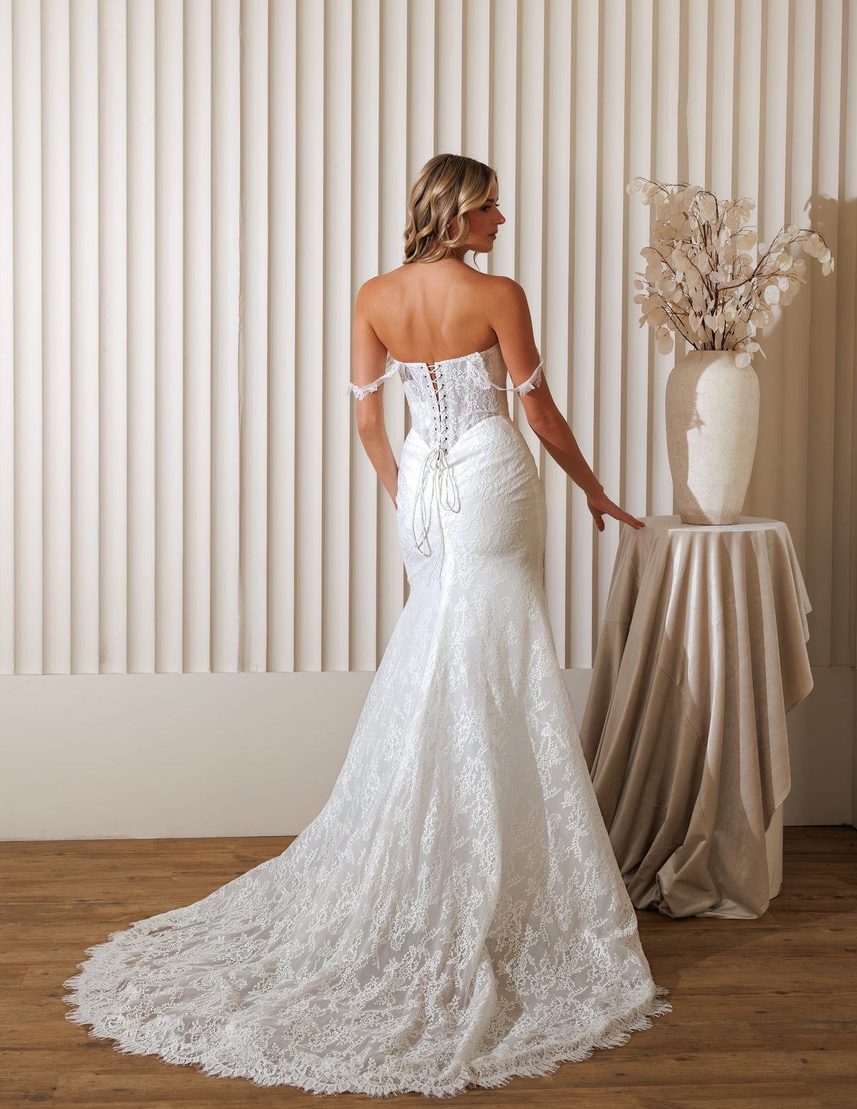 Chic Bridals Wedding Dress Halina Halina La Maison Bridal Boutique Ottawa Ontario