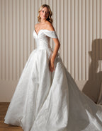Chic Bridals Wedding Dress Hania Hania La Maison Bridal Boutique Ottawa Ontario