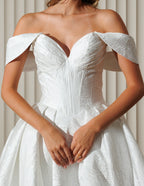 Chic Bridals Wedding Dress Hania Hania La Maison Bridal Boutique Ottawa Ontario