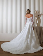 Chic Bridals Wedding Dress Harleen Harleen La Maison Bridal Boutique Ottawa Ontario