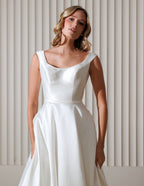 Chic Bridals Wedding Dress Harper Harper La Maison Bridal Boutique Ottawa Ontario