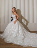 Chic Bridals Wedding Dress Hazelina Hazelina La Maison Bridal Boutique Ottawa Ontario