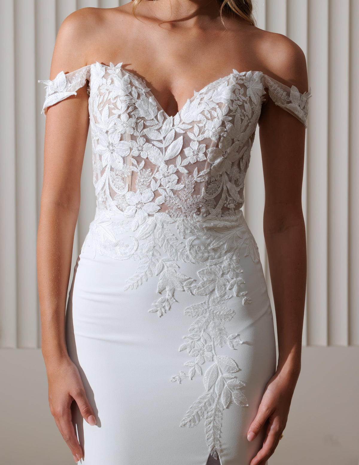 Chic Bridals Wedding Dress Hettina Hettina La Maison Bridal Boutique Ottawa Ontario