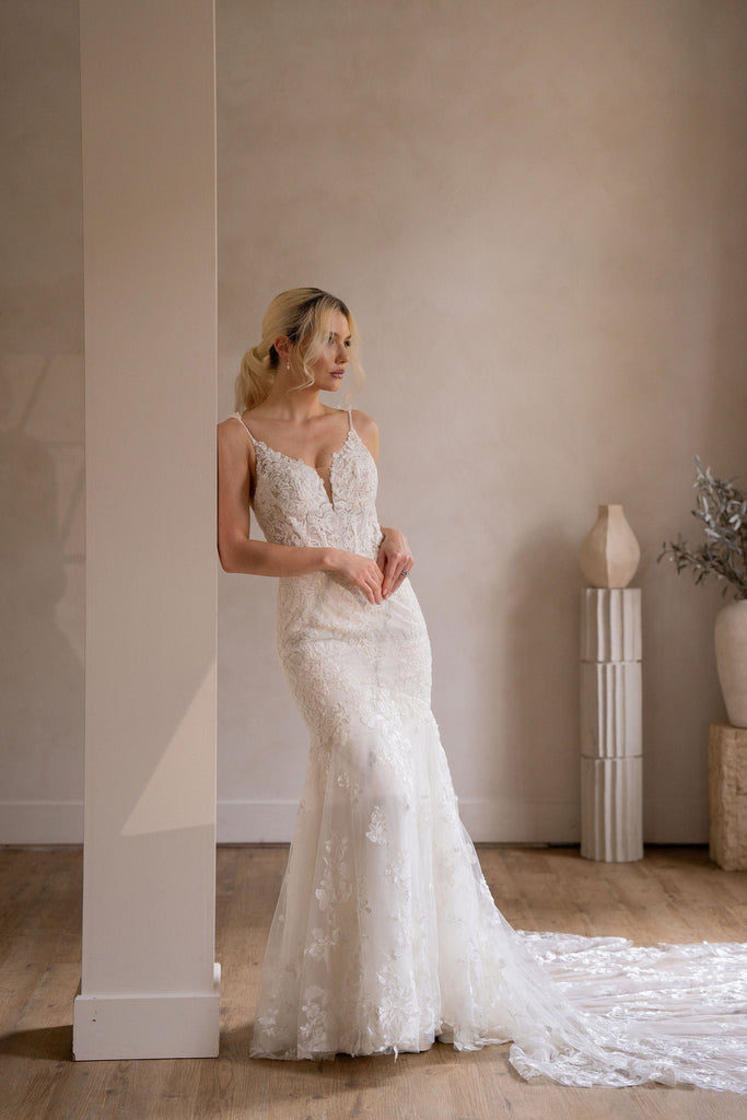 Chic Bridals Wedding Dress Nicole La Maison Bridal Boutique Ottawa Ontario