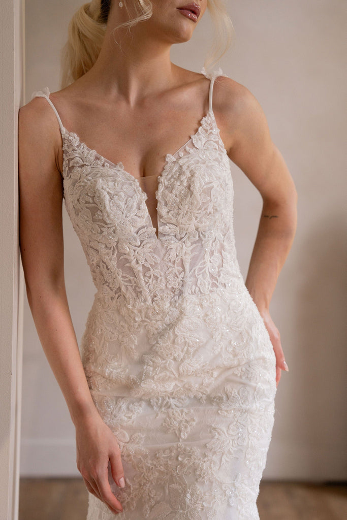 Chic Bridals Wedding Dress Nicole La Maison Bridal Boutique Ottawa Ontario