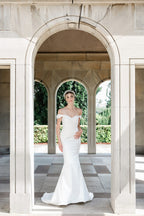 Chic Bridals Wedding Dresses Elegance La Maison Bridal Boutique Ottawa Ontario