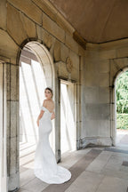 Chic Bridals Wedding Dresses Elegance La Maison Bridal Boutique Ottawa Ontario
