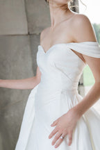Chic Bridals Wedding Dresses Elegance La Maison Bridal Boutique Ottawa Ontario